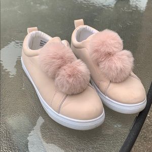 Im selling these shoes